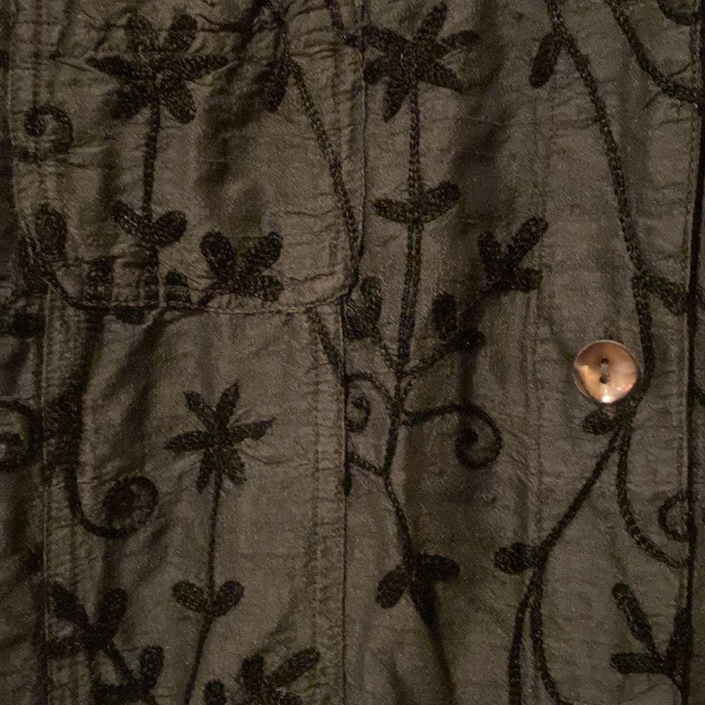 Chico’s Embroidered Jacket Size Medium - Picture 3 of 10